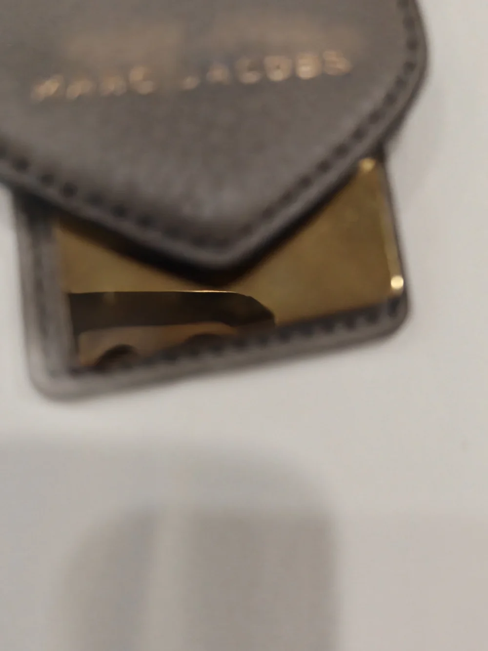 Marc Jacobs mink-grey textured leather luggage and bag tag